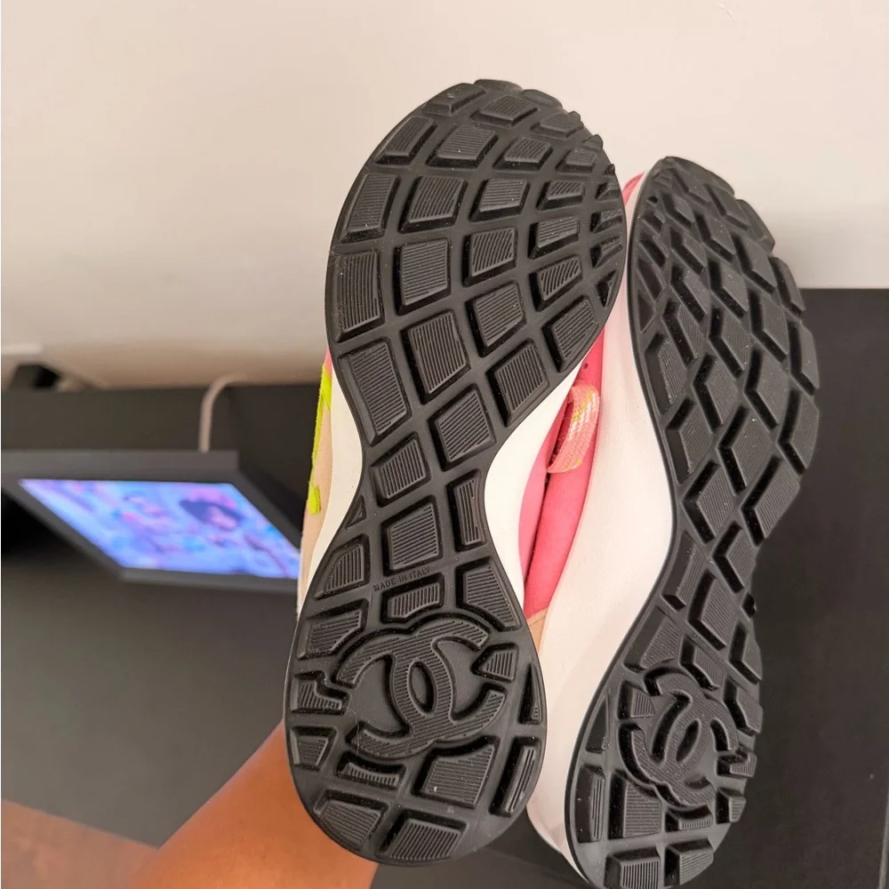 CHANEL Pink and Tan Sneakers with Green Logo - Picture 2 of 6